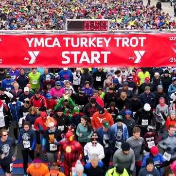 YMCA Turkey Trot starting line