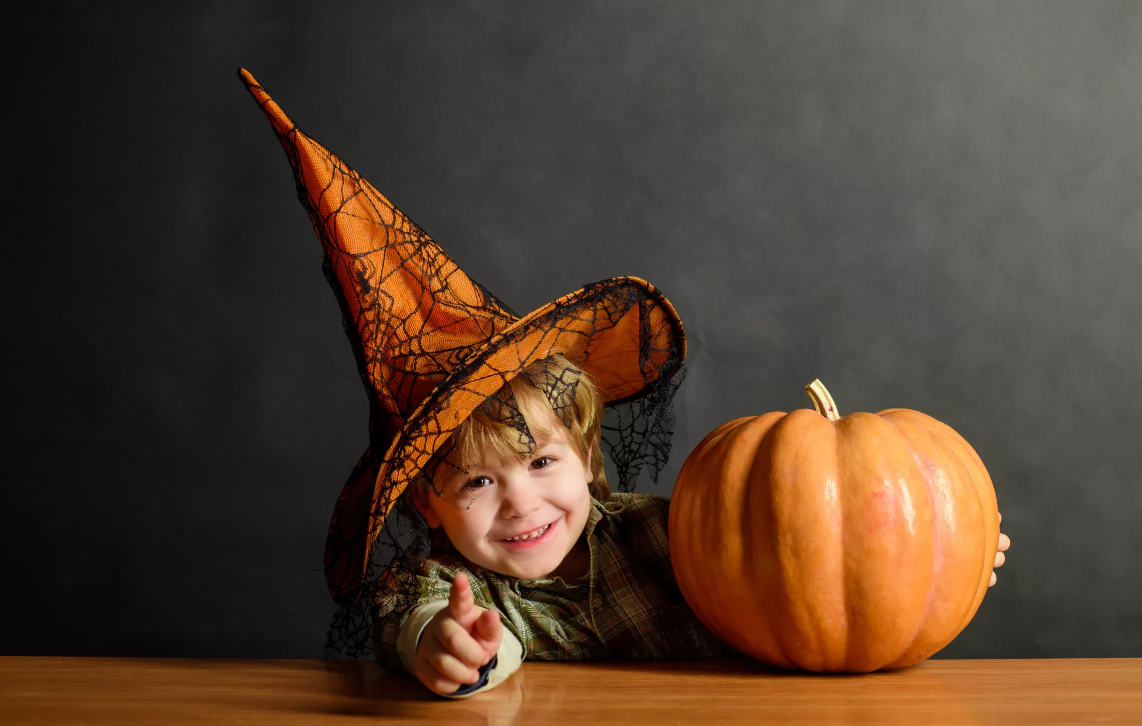 Halloween1 ADOBE