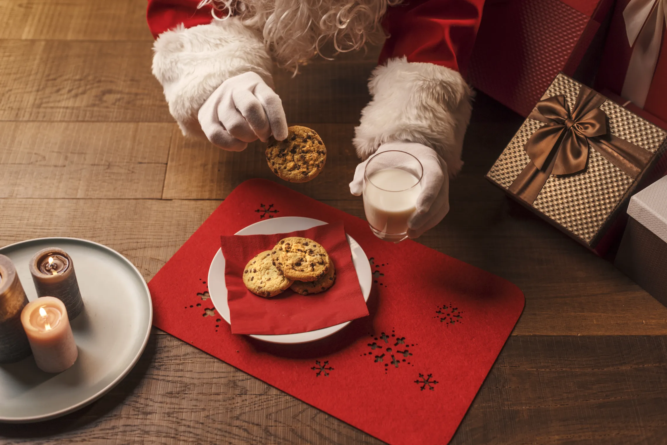 Santa With Cookies