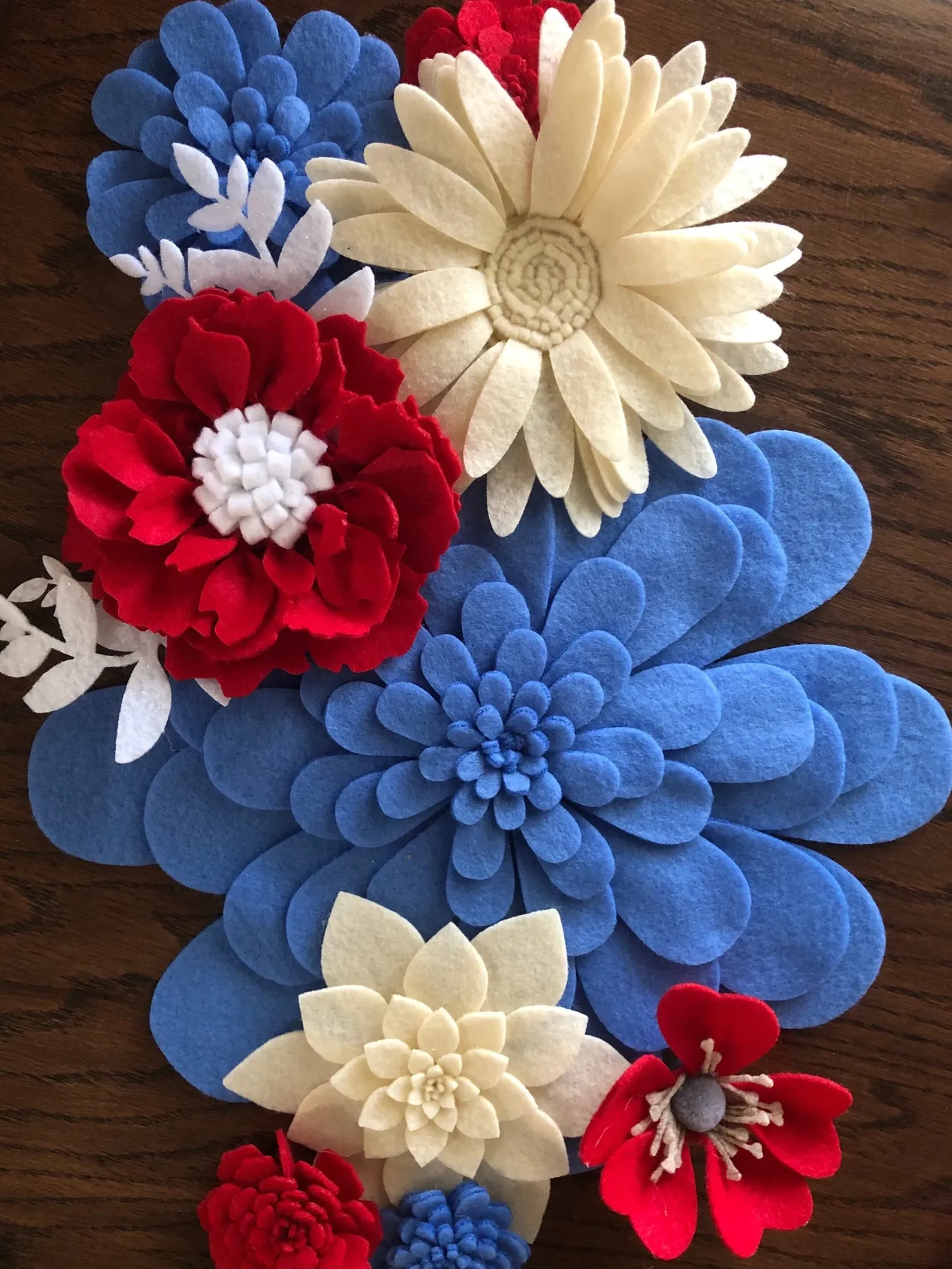 patriotic_felt_flowers.png